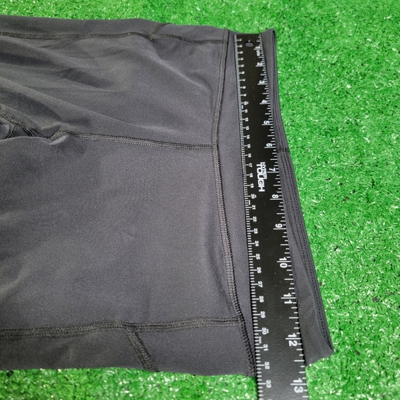 Under Armour Women's Compression Leggings Pants Size Small Petite Black White - Picture 6 of 7